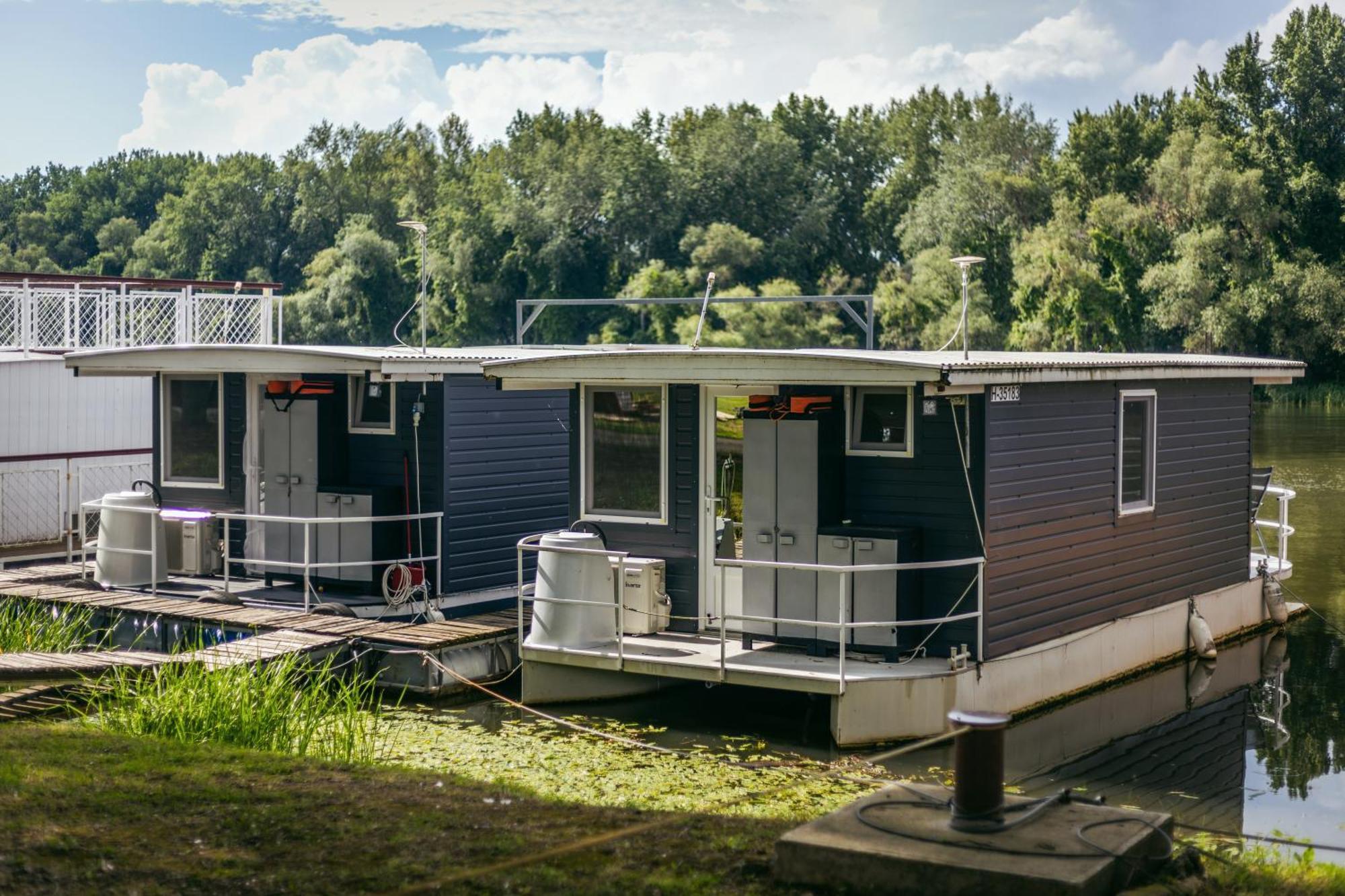 Lakohajo, Uszohaz - Tisza-to *